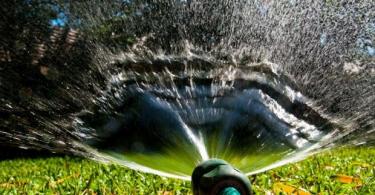 Автономное водоснабжение частного дома – от колода и скважины!